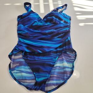 Trimshaper Blue Pattern One Piece Swimsuit in Size 18